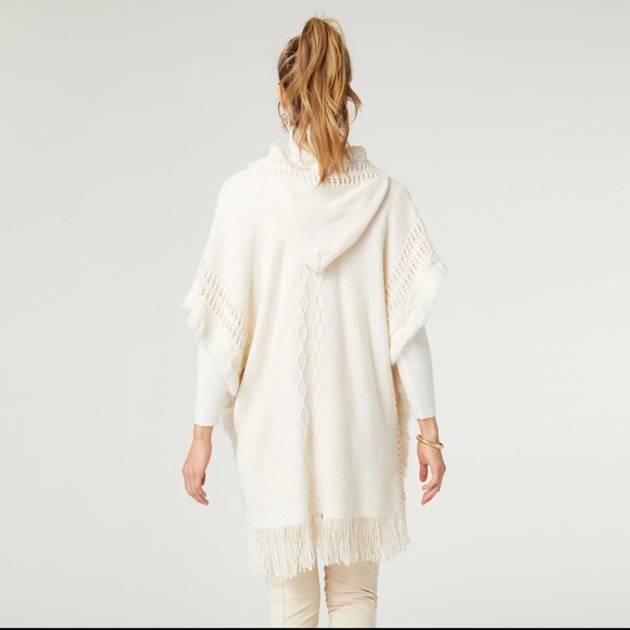 ❣️Eloise Hooded Poncho with Frayed Fringe - Cream - Picture 2 of 8